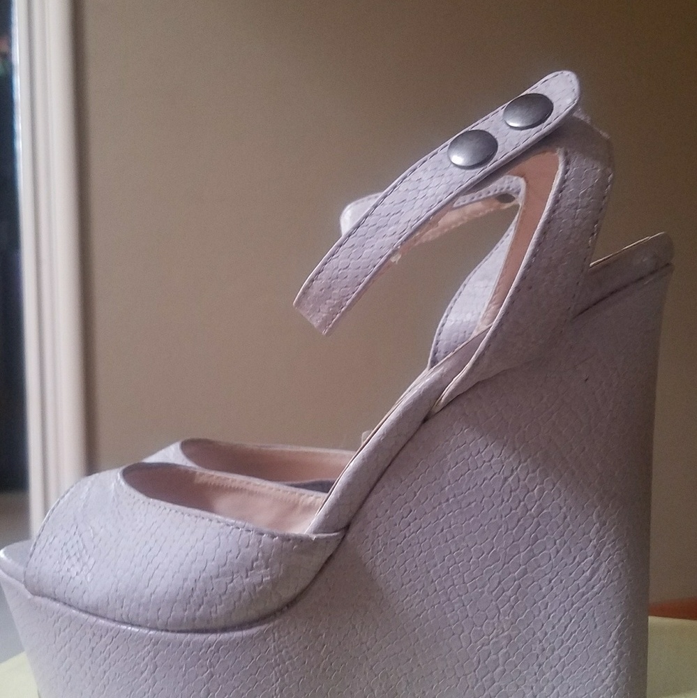 Lavender wedges